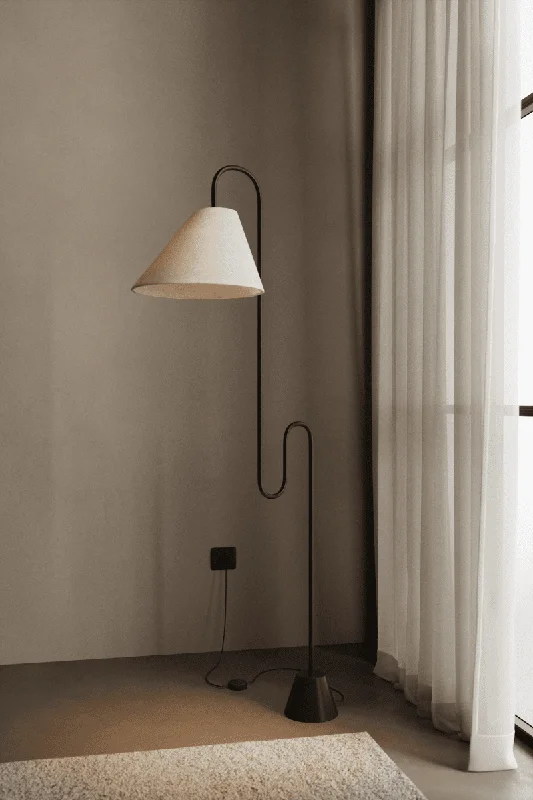 Metal Floor Lamp with a Matte Black Finish for a Sleek LookArcadia Floor Lamp